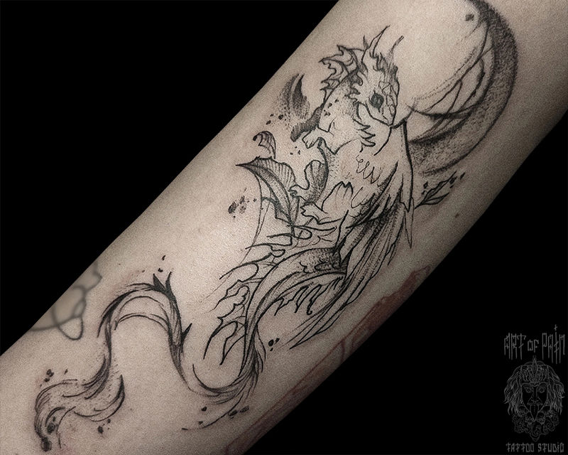 Татуировка женская графика и дотворк на предплечье дракон – Мастер тату: 