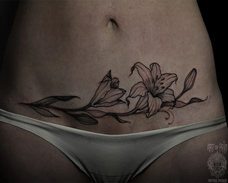 Татуировка женская графика на животе лилия – Мастер тату: Надежда Полякова