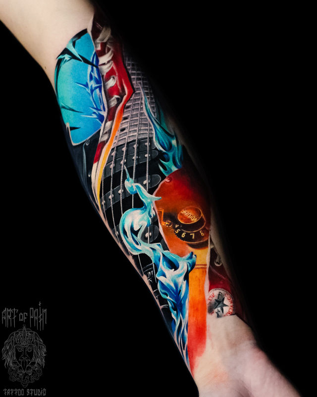 Татуировка мужская реализм на предплечье гитарный гриф – Мастер тату: Дмитрий Шейб