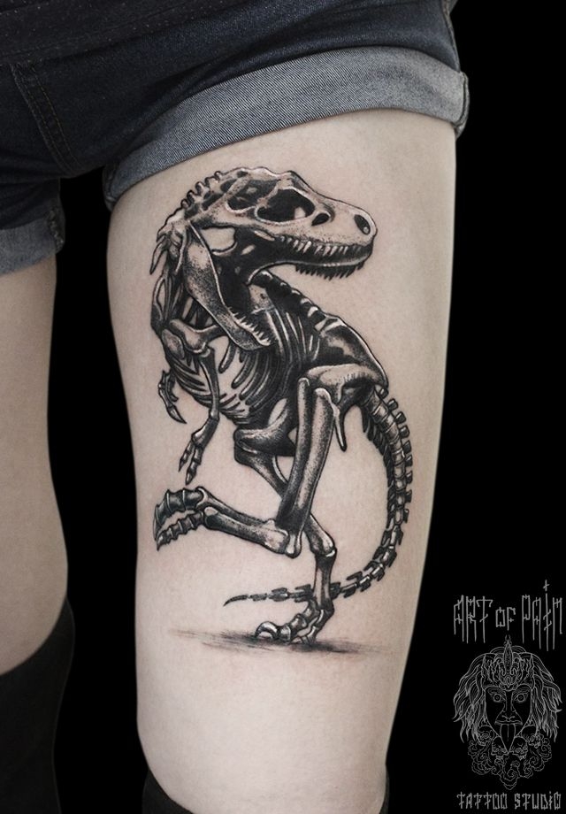 Татуировка женская графика на бедре динозавр – Мастер тату: 
