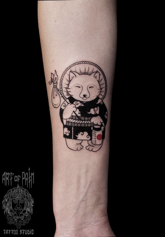 Татуировка женская графика на предплечье японский лис – Мастер тату: 