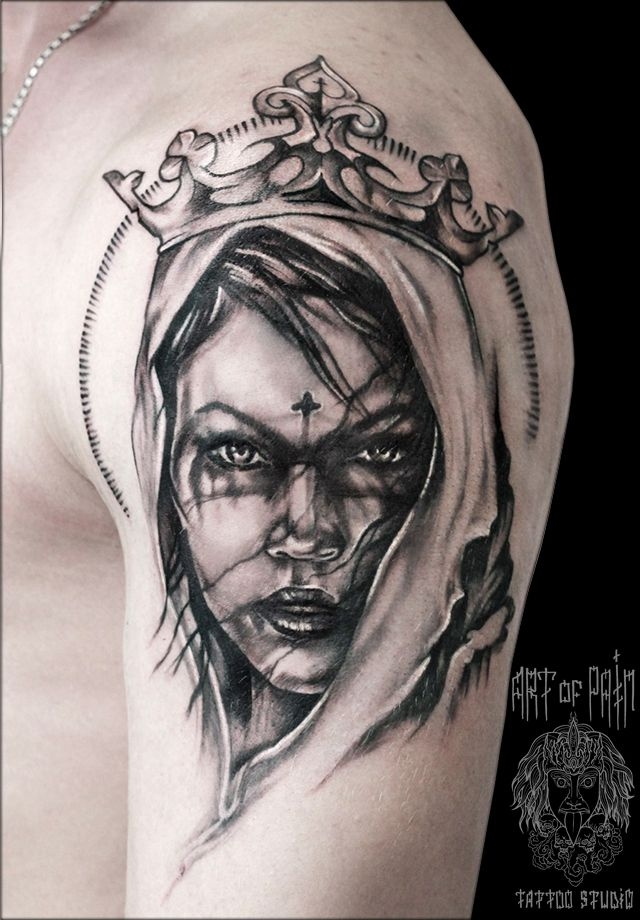 Татуировка мужская графика на плече тёмная королева – Мастер тату: 
