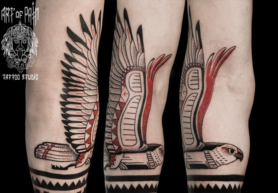 Татуировка мужская графика на руке индейский орёл – Мастер тату: 