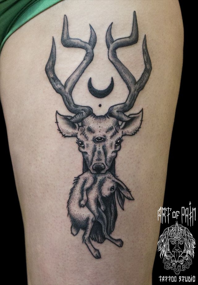 Татуировка женская графика на бедре животные: олень и заяц – Мастер тату: 