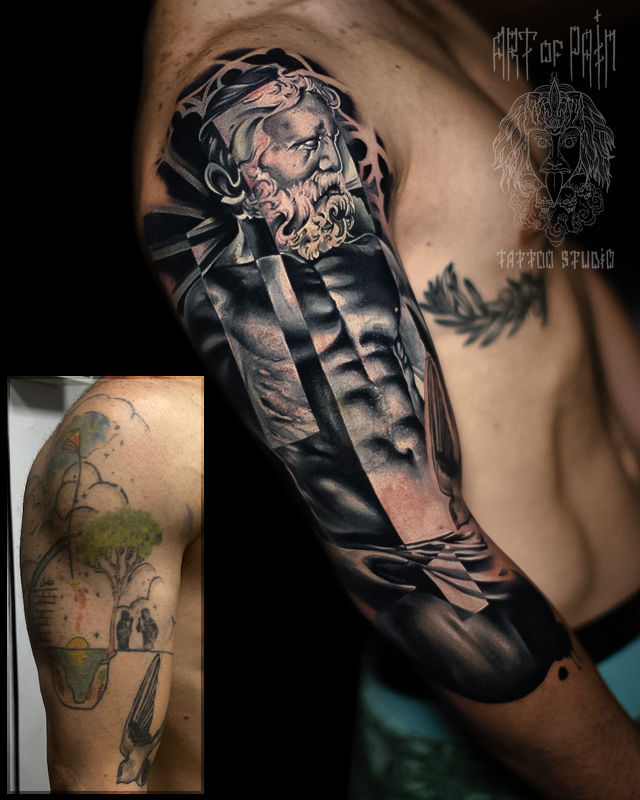 Татуировка мужская реализм на плече статуя – Мастер тату: Дмитрий Шейб