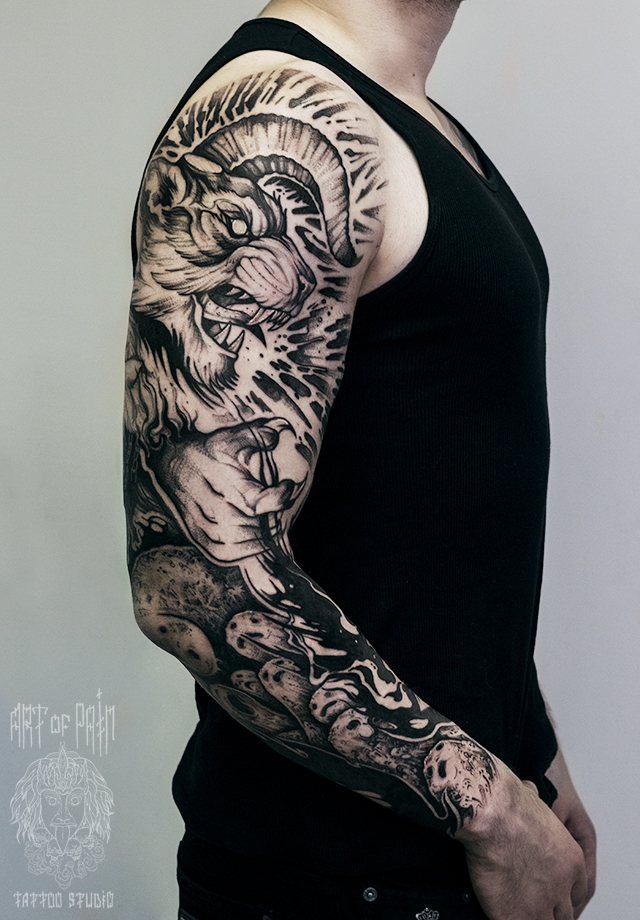 Татуировка мужская black&grey тату-рукав лев с рогами – Мастер тату: 