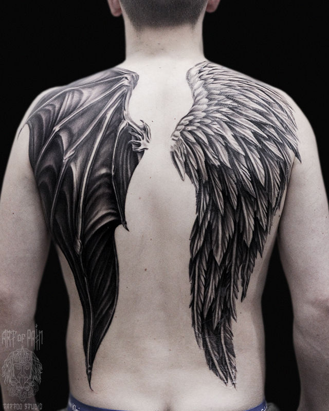 Татуировка мужская black&grey на спине крылья – Мастер тату: Юрий Хандрыкин