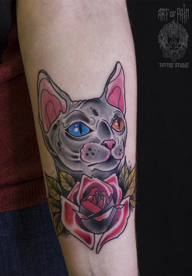 Татуировка женская нью-скул на предплечье котик и роза – Мастер тату: Марк Акулов