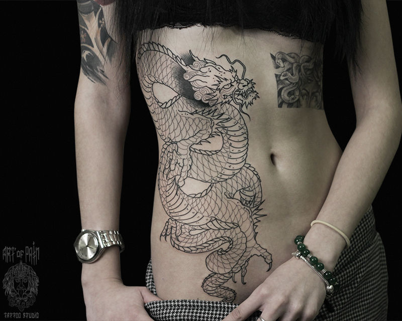 Татуировка женская япония на боку дракон – Мастер тату: Марк Акулов