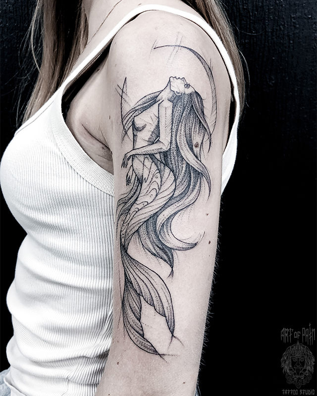 Татуировка женская графика на плече русалка – Мастер тату: Мария Котова