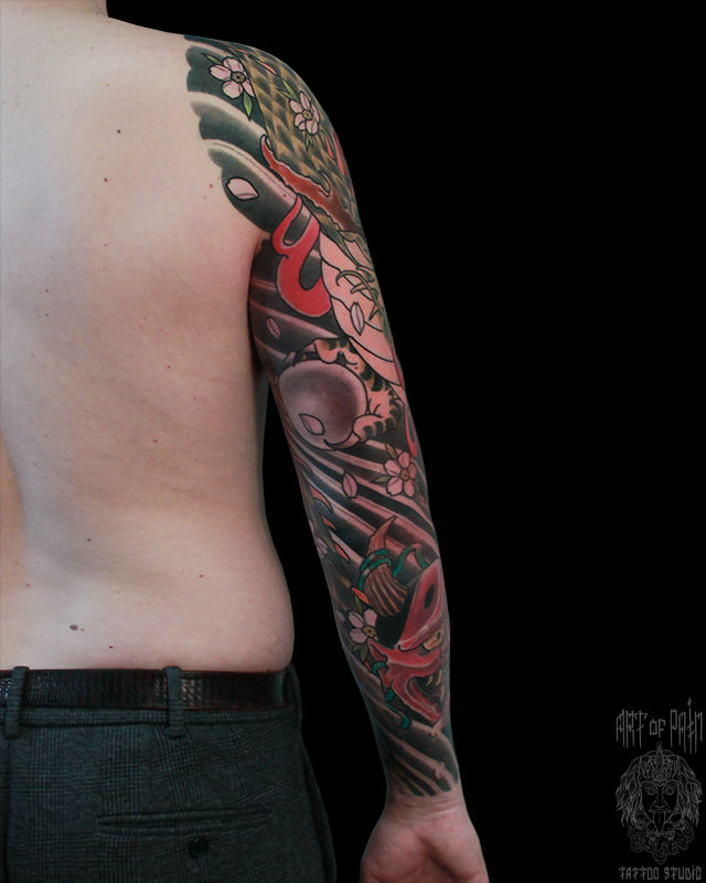 Татуировка мужская япония тату-рукав дракон, маска, вид сзади – Мастер тату: Марк Акулов