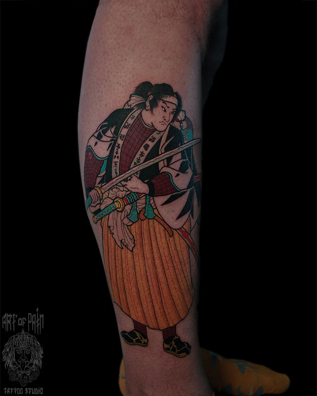 Татуировка мужская япония на голени самурай – Мастер тату: Марк Акулов