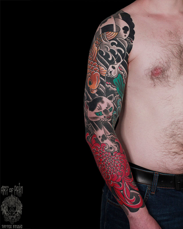 Татуировка мужская япония тату-рукав хризантемы, карп и кот – Мастер тату: Марк Акулов