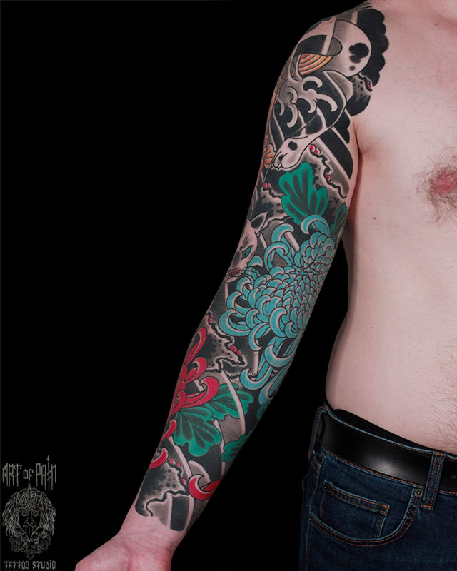 Татуировка мужская япония тату-рукав хризантемы – Мастер тату: Марк Акулов