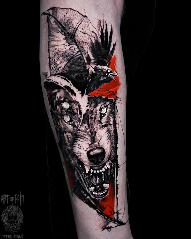 Татуировка мужская треш полька на голени ворон и волк – Мастер тату: Слава Tech Lunatic