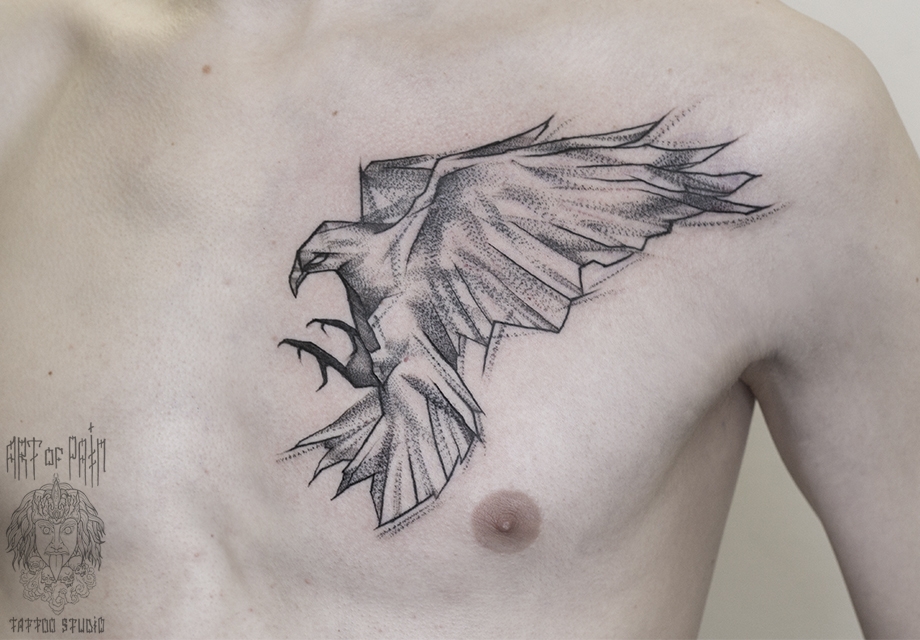 Татуировка мужская графика на груди сокол – Мастер тату: 