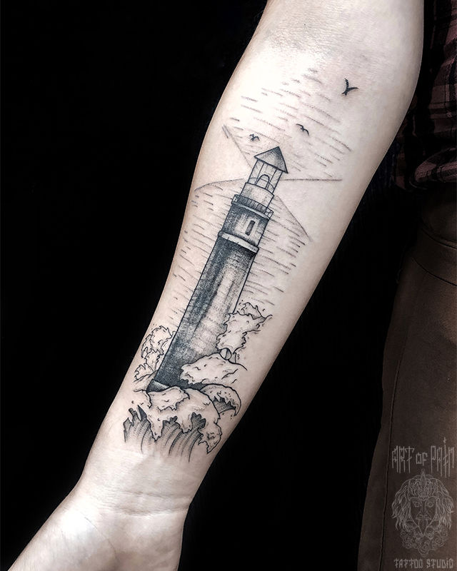 Татуировка женская графика на предплечье маяк – Мастер тату: Мария Котова