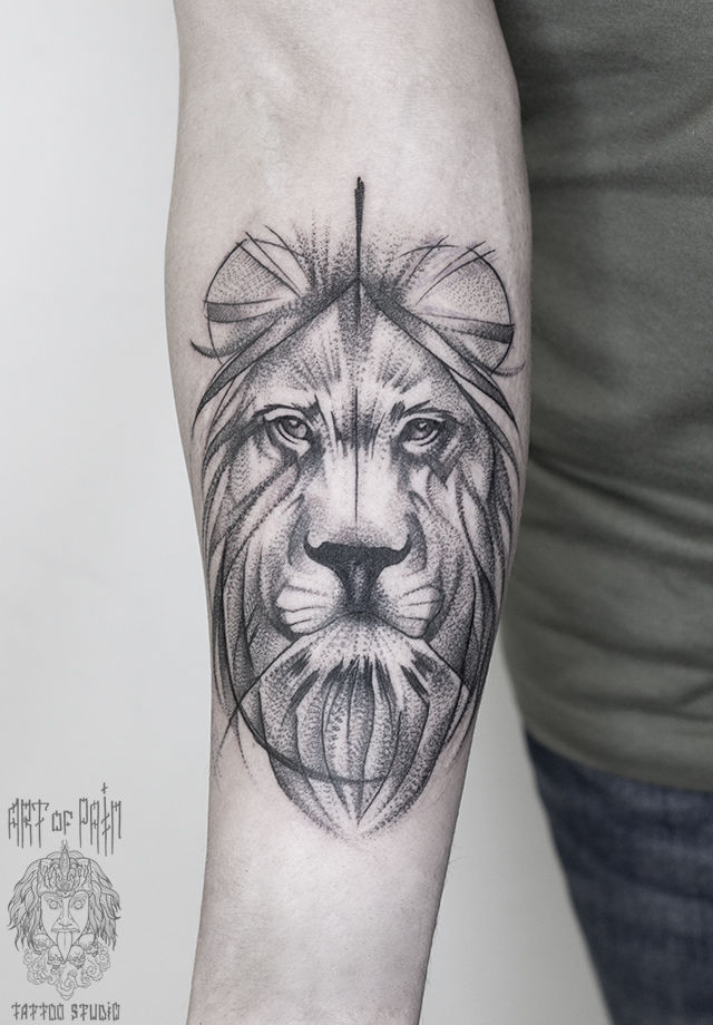Татуировка мужская графика на предплечье лев – Мастер тату: 