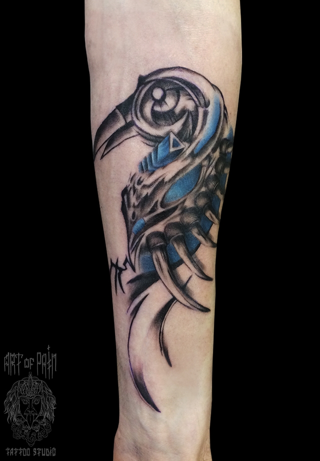 Татуировка мужская black&grey на предплечье птица – Мастер тату: 