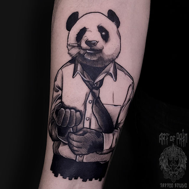 Татуировка мужская графика на предплечье панда – Мастер тату: Анастасия Юсупова