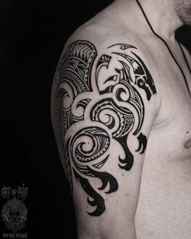 Татуировка мужская полинезия на плече дракон – Мастер тату: Юрий Хандрыкин