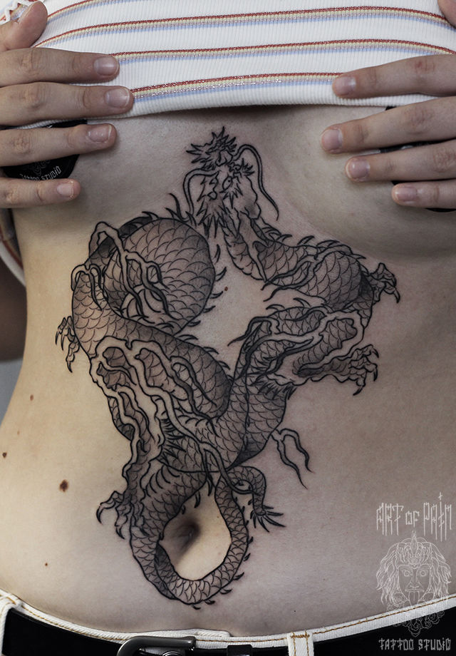 Татуировка женская япония на животе дракон – Мастер тату: Марк Акулов
