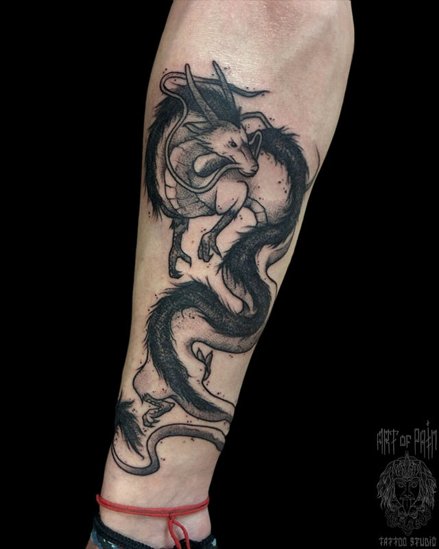Татуировка мужская графика на предплечье серный дракон – Мастер тату: Евгения Шмидт