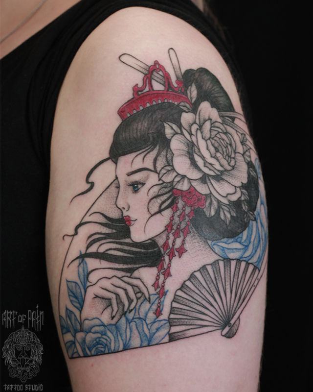 Татуировка женская графика на плече гейша – Мастер тату: Анастасия Родина