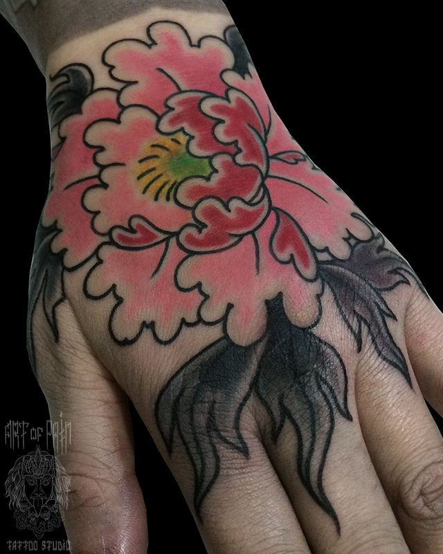 Татуировка женская япония на кисти пион – Мастер тату: 