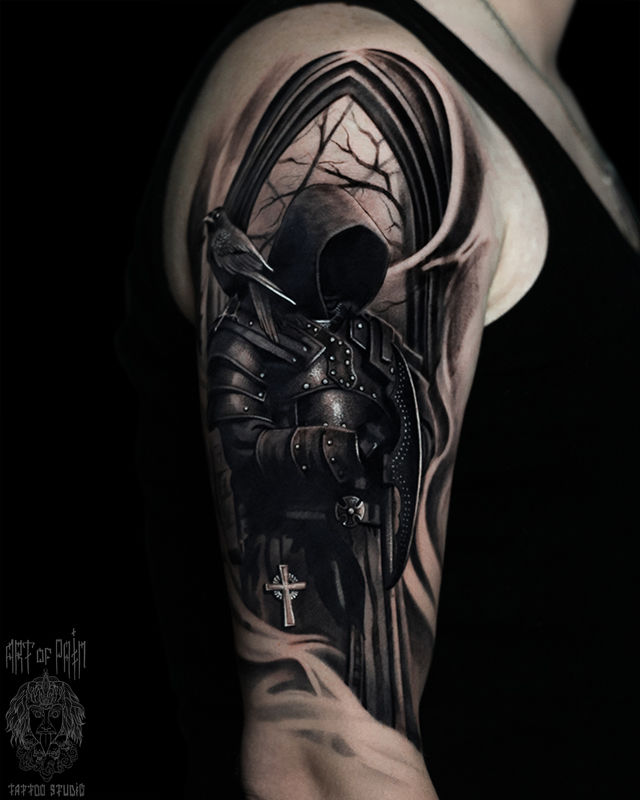 Татуировка мужская реализм на плече рыцарь – Мастер тату: Анастасия Юсупова