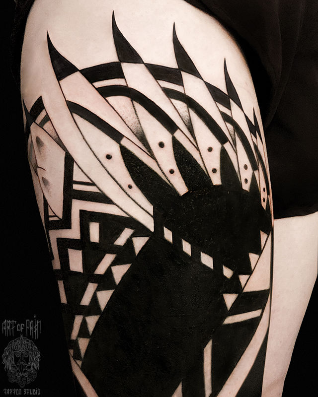 Татуировка женская полинезия на бедре орнамент кавер – Мастер тату: Юрий Хандрыкин