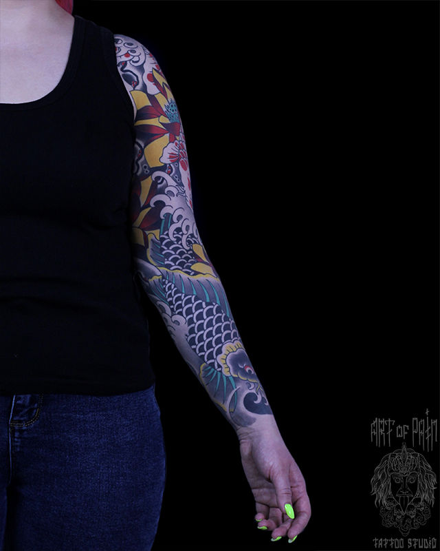 Татуировка женская япония тату-рукав карпы и лотосы – Мастер тату: Марк Акулов