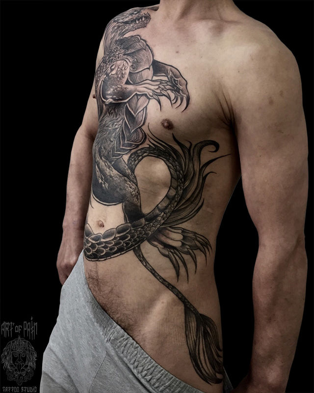 Татуировка мужская графика на груди и животе дракон – Мастер тату: Анастасия Кузнецова