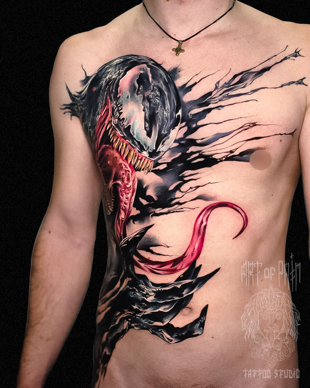 Татуировка мужская реализм на боку Веном – Мастер тату: Дмитрий Шейб