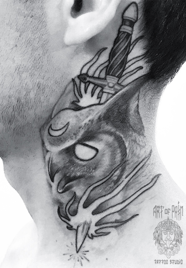 Татуировка мужская black&grey тату на шее сова – Мастер тату: 