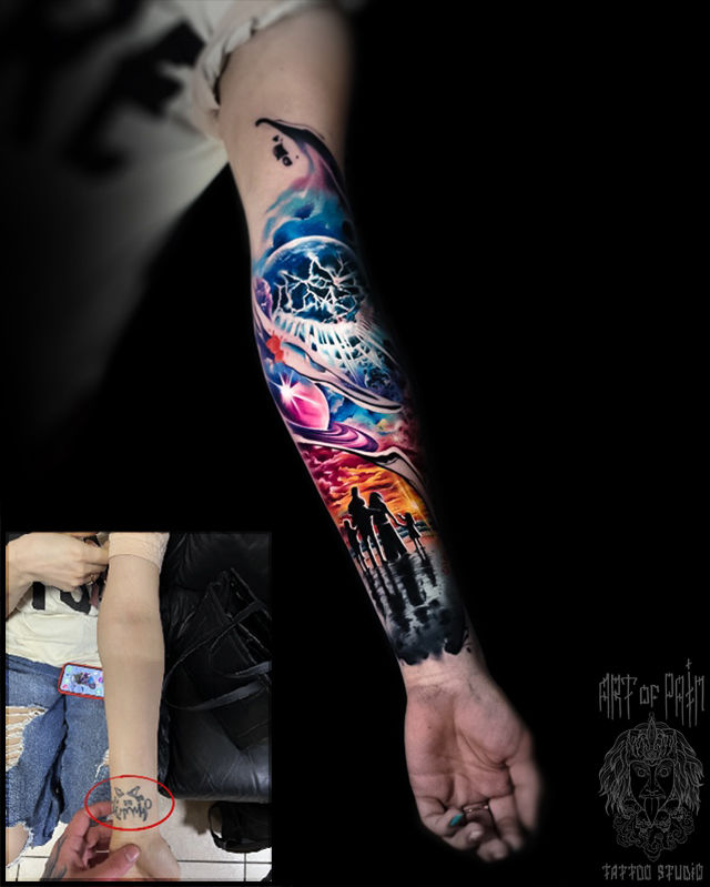 Татуировка мужская реализм на тату-рукав планеты, вселенная и семья – Мастер тату: Дмитрий Шейб