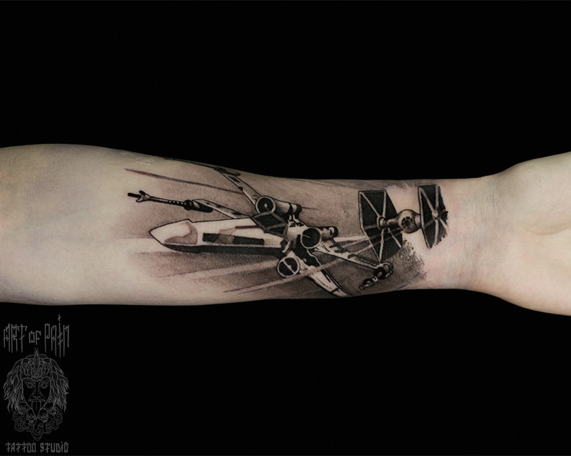 Татуировка мужская реализм на предплечье космический корабль – Мастер тату: Александр Pusstattoo