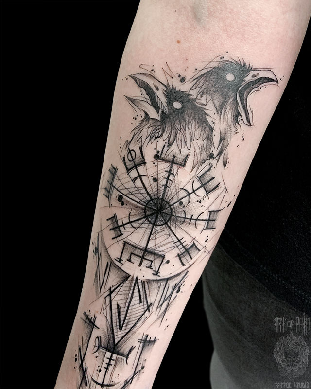 Татуировка женская графика на предплечье вороны и кельтские символы – Мастер тату: Мария Челнокова