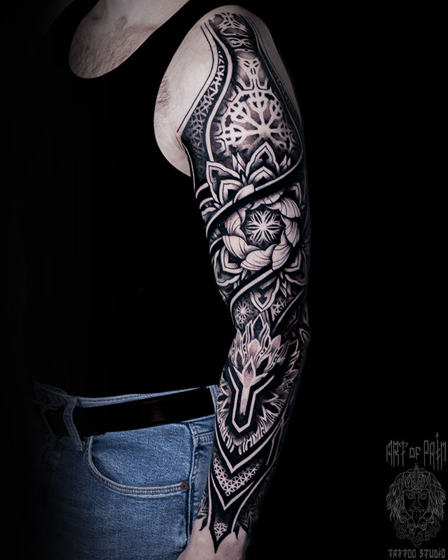 Татуировка мужская орнаментал тату-рукав орнамент – Мастер тату: Юрий Хандрыкин