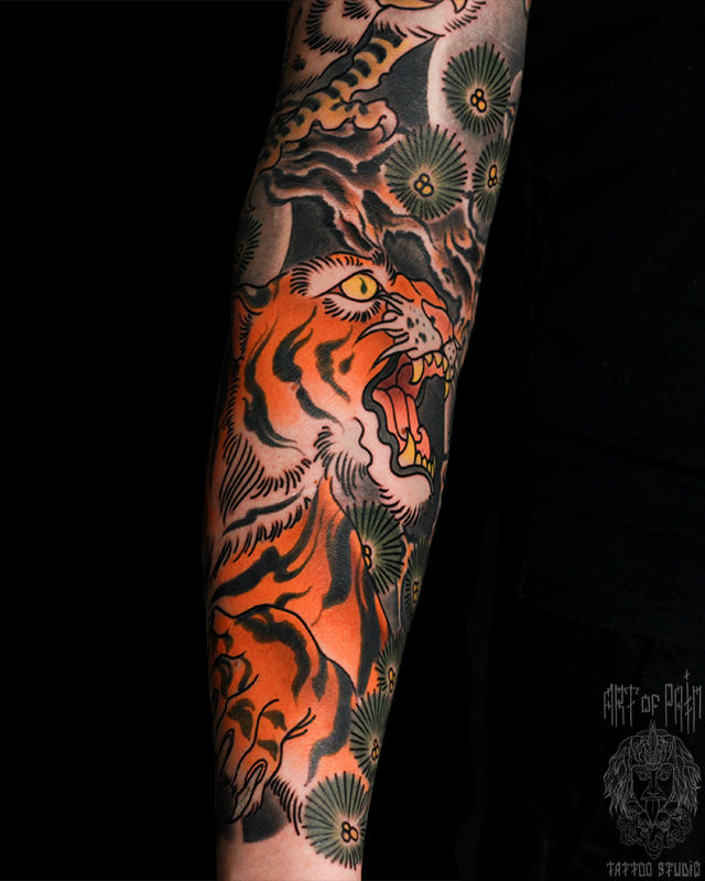 Татуировка мужская япония на предплечье тигр – Мастер тату: Марк Акулов