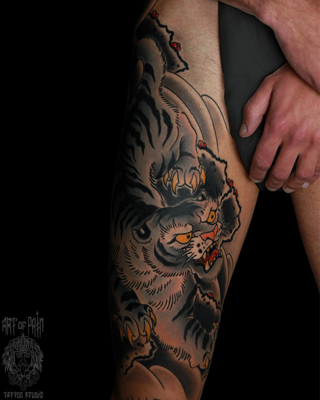 Татуировка мужская япония на бедре снежный барс – Мастер тату: Марк Акулов