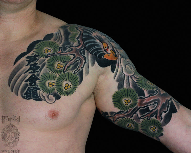 Татуировка мужская япония на плече и груди орел – Мастер тату: Марк Акулов
