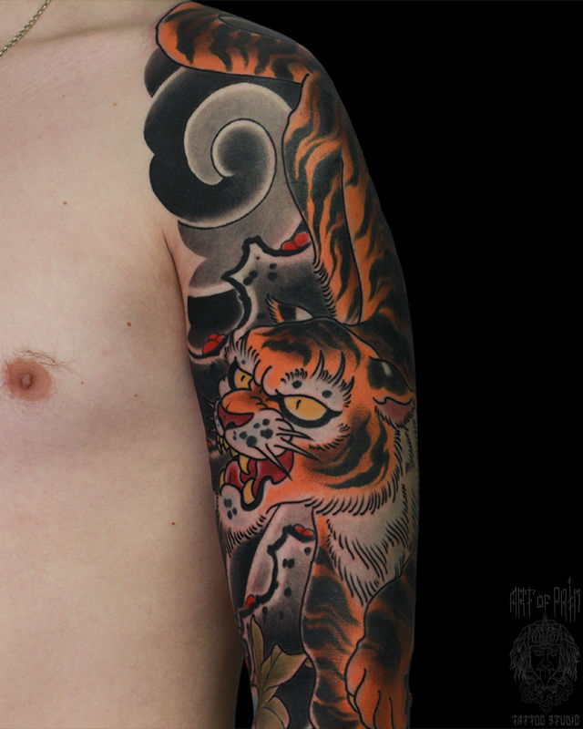 Татуировка мужская япония на плече тигр – Мастер тату: Марк Акулов