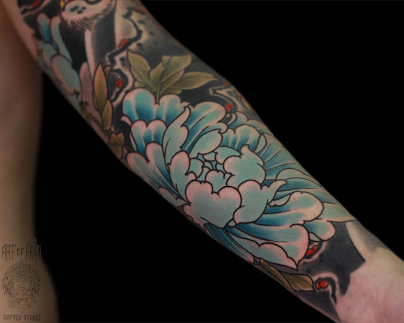 Татуировка мужская япония на предплечье пион – Мастер тату: Марк Акулов