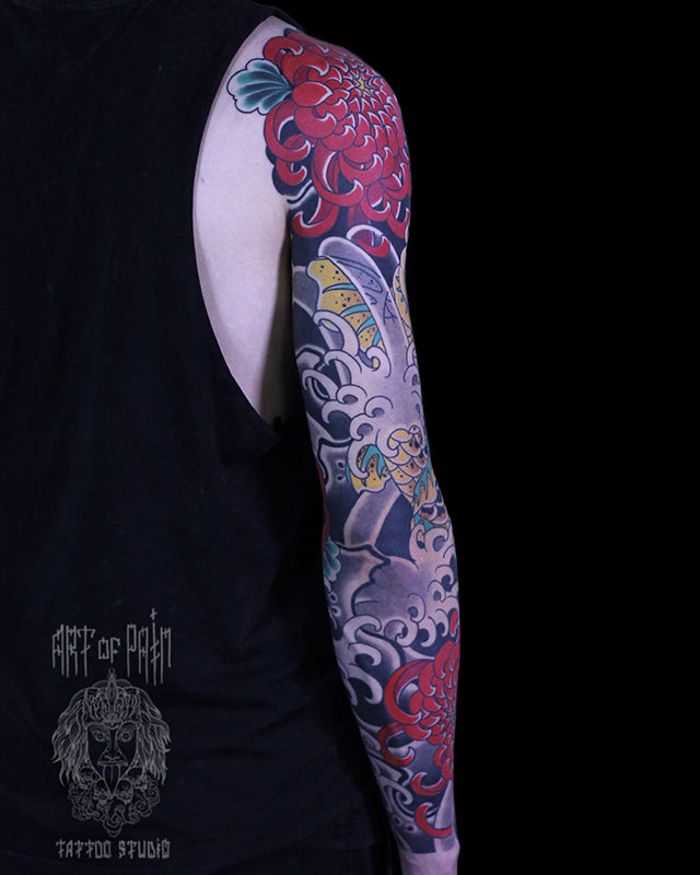 Татуировка мужская япония тату-рукав хризантемы и карп – Мастер тату: Марк Акулов