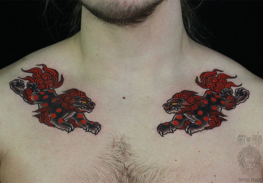 Татуировка мужская япония на ключицах собаки фу – Мастер тату: Марк Акулов