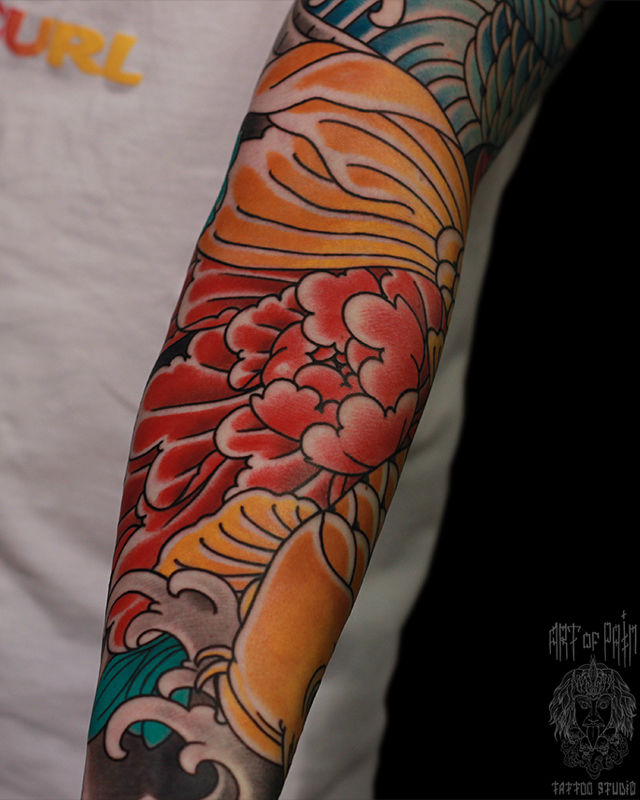 Татуировка мужская япония на предплечье карп – Мастер тату: Марк Акулов