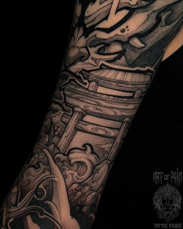 Татуировка мужская нео-япония на руке ворота – Мастер тату: Денис Марченко