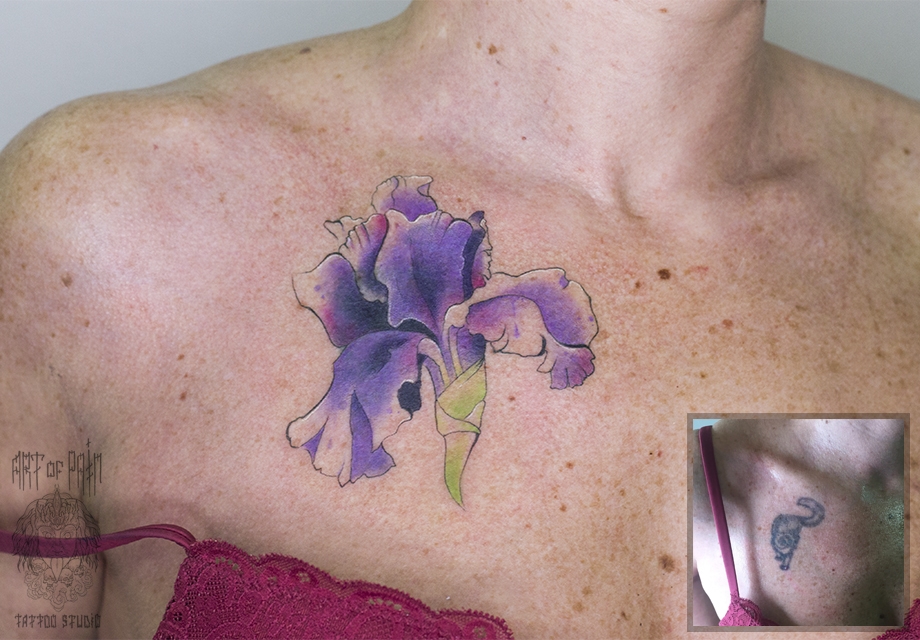 Татуировка женская акварель на груди ирис – Мастер тату: 