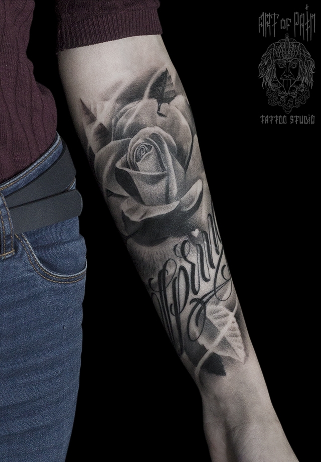 Татуировка женская реализм на предплечье роза и надпись – Мастер тату: 